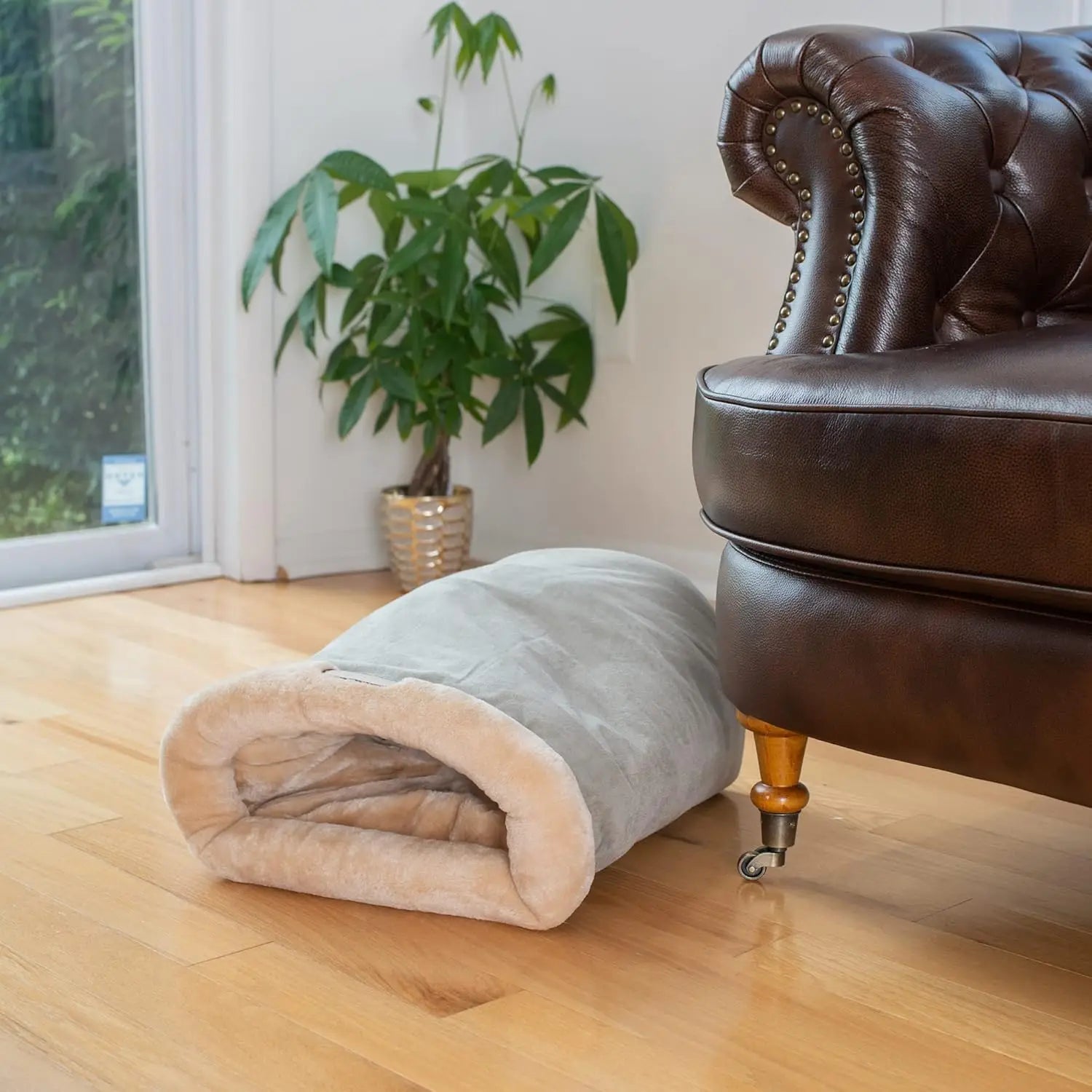 Autumn and Winter Cat Sleeping Bag Semi-Enclosed Cat Nest Warm Small and Medium-Sized Pet Nest Can Be Disassembled and Washed